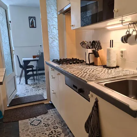 Apartament 1 Bedroom 15 Min By Tram To Centre!