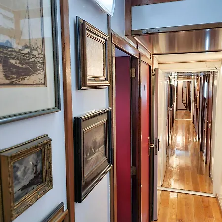 Hotelboat Hotel