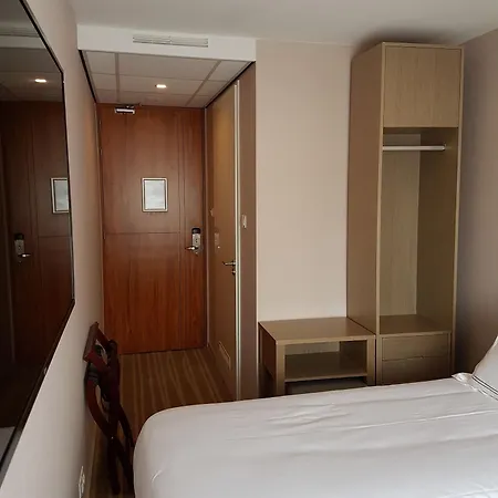 Отель New Century 3*