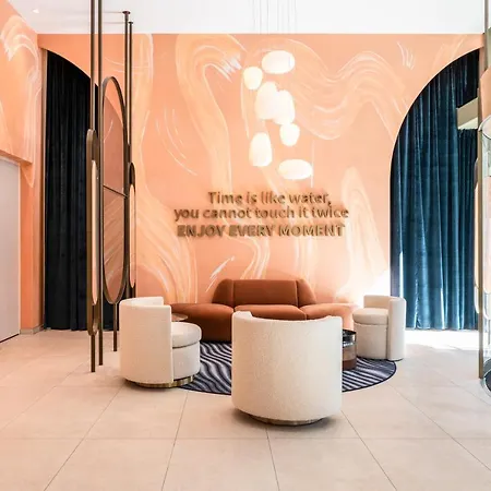 Hotel Mercure North Station 4*