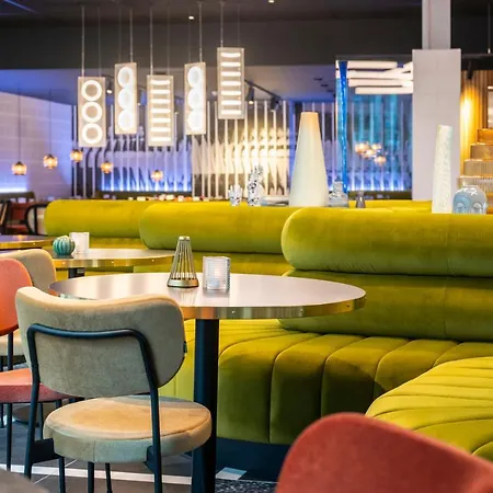 Hotel Mercure North Station 4*