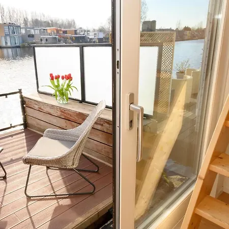 Houseboat With Canalview And Free Bikes Bed & Breakfast