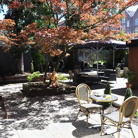 Ξενοδοχείο Huygens Place 4*