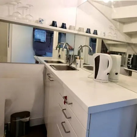 Lovely 1 Bedroom With Garden Apartamento *