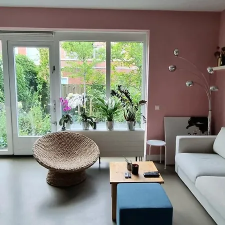 Apartamento Lovely 1 Bedroom With Garden