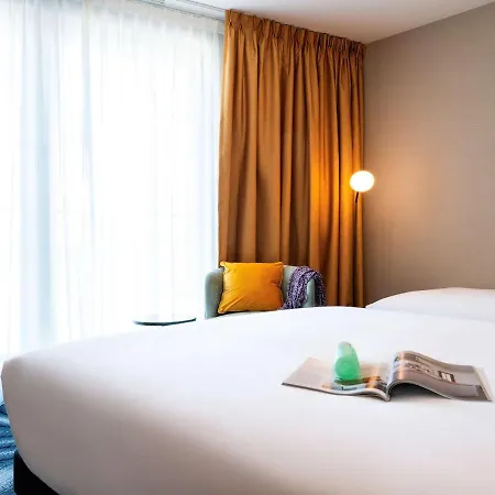 Hotel Mercure North Station 4*