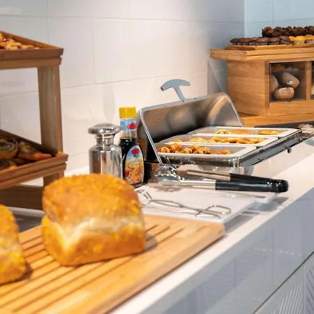 Mercure North Station Hotel 4*