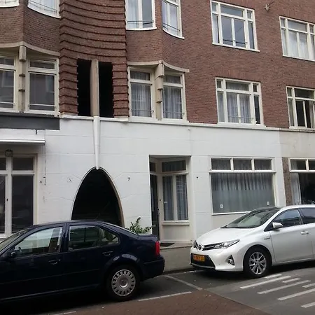 Nocleg ze śniadaniem House No 7 2*