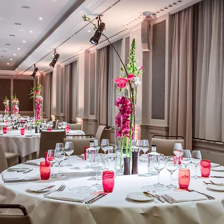 Hotel Anantara Grand Krasnapolsky 5*