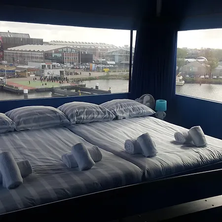 Hotel Botel