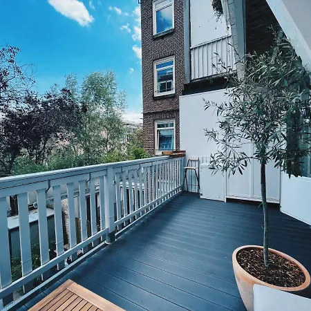 Spacious Designer Duplex Next To Park Appartement *