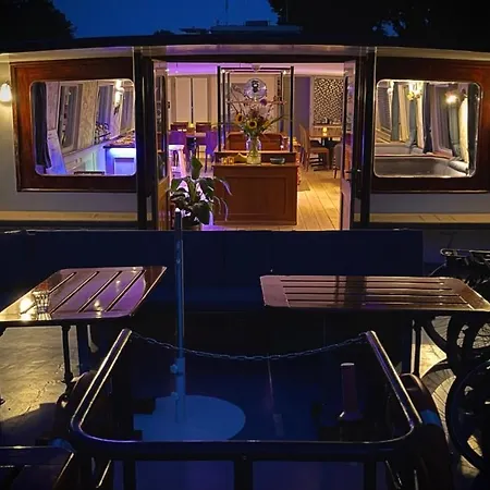 Unique Hotelboat Lena Maria Ботель Амстердам
