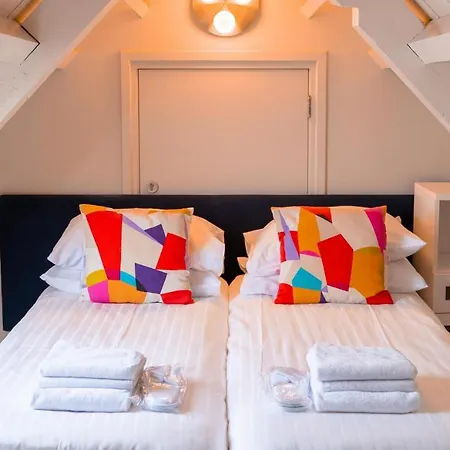 Dutch Masters Short Appartement *