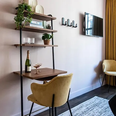 Luxurious In Vondelpark/museum District Bed & Breakfast Amsterdam