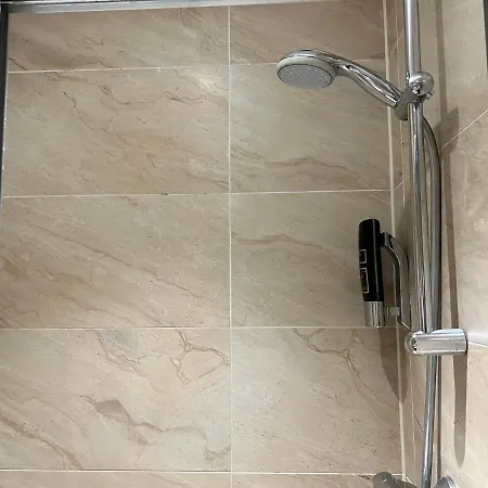 فندق بلوسومز سيتي 2*
