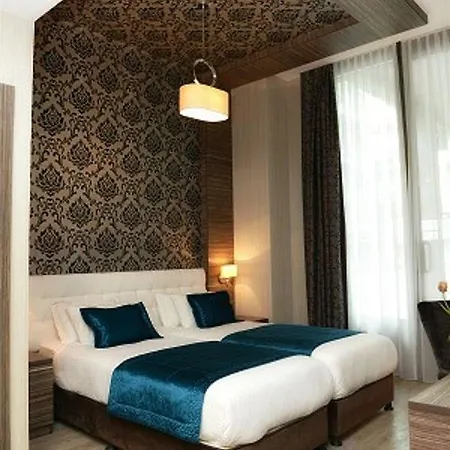 Grand Downtown Hotel