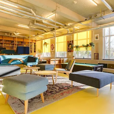 Clinknoord Hostel