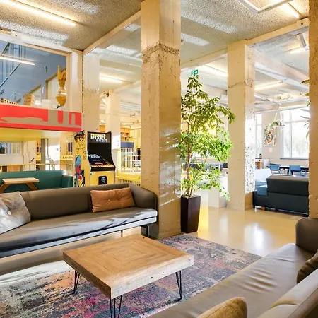 Хостел Clinknoord Hostel *