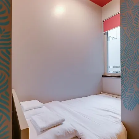 Clinknoord Hostel Хостел