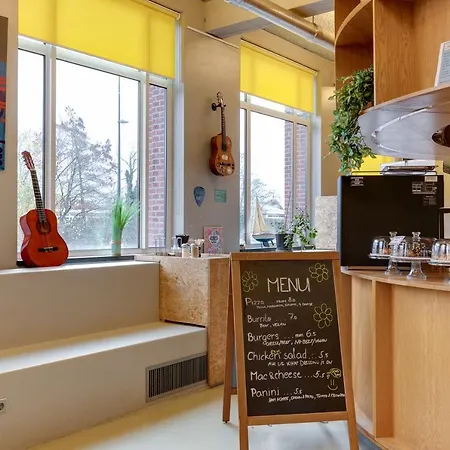 Clinknoord Hostel * Амстердам