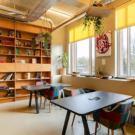 Clinknoord Hostel *
