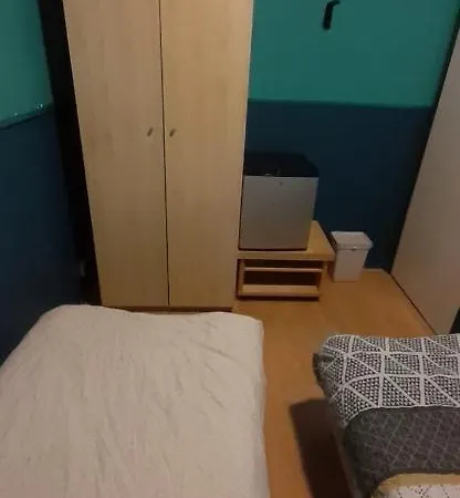 ベッド・アンド・ブレックファスト Charlotte, Not For Parties, Not A Hotel, With Shared Bathroom, No Kitchen アムステルダム