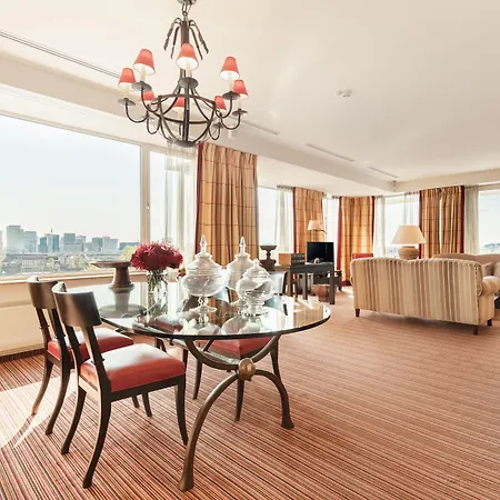 Hilton 5*