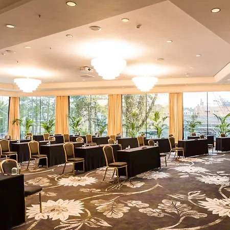 Hilton Hotel 5*