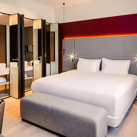 Hotel Anantara Grand Krasnapolsky 5*