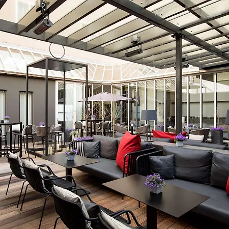 Hotel Anantara Grand Krasnapolsky 5*