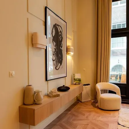 公寓 Newly Renovated Luxurious 200 Sqm Loft In Centre *