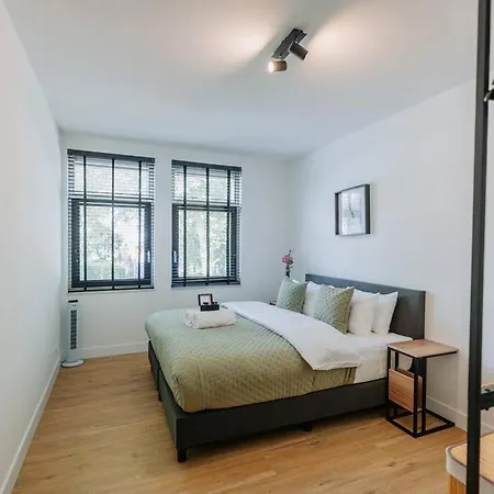 Villa Brand New Luxurious 6 Bedroom In Ámsterdam