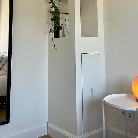 Modern And Light In Amsterdam-west Апартаменты Амстердам