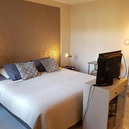 The Superstay Boutique Guestroom Амстердам