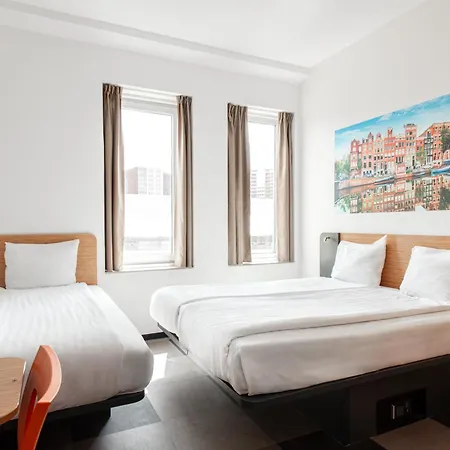 Hotel Easyhotel Arena Boulevard 2*