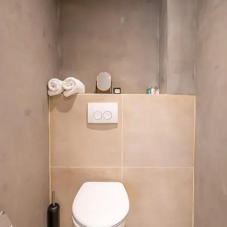 Elegant & Unique Canal House In Famous Canal Area * アムステルダム