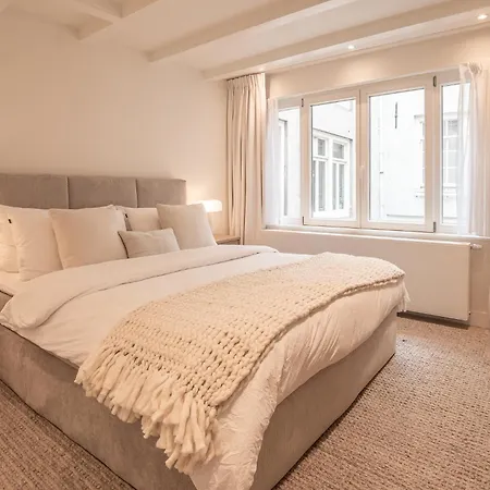 Elegant & Unique Canal House In Famous Canal Area ヴィラ