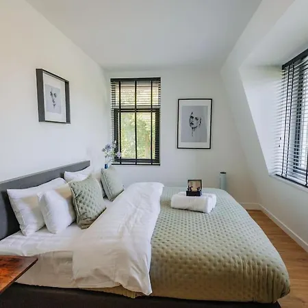 Villa Brand New Luxurious 6 Bedroom In Ámsterdam