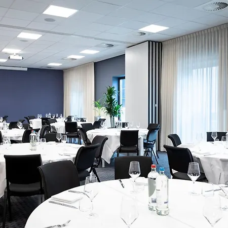 Hotel Courtyard By Marriott Arena Atlas