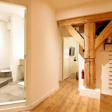 Apartamento Stunning 2 Bedroom Apt. Heart Of The City!