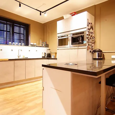 Apartamento Stunning 2 Bedroom Apt. Heart Of The City!