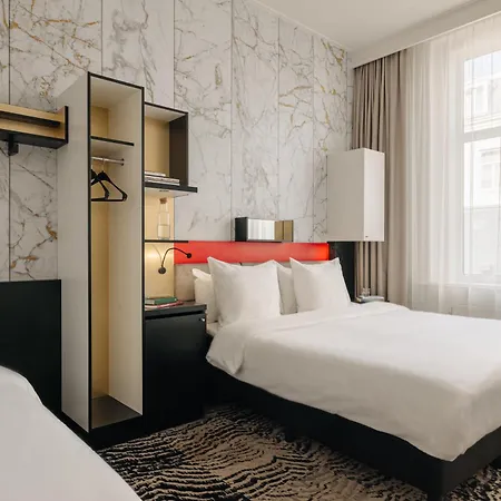 The Lancaster Hotel 4*