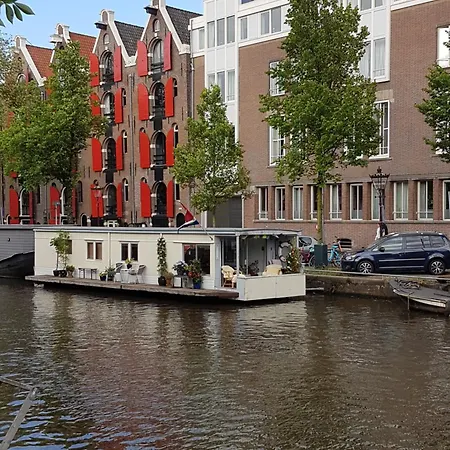 ספינת מלון Pantheos Houseboat *