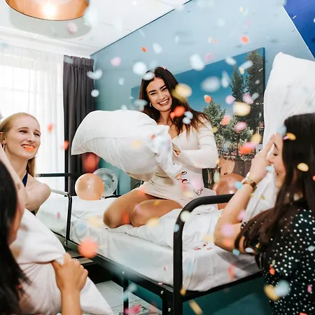 Teleport 3* Amsterdam
