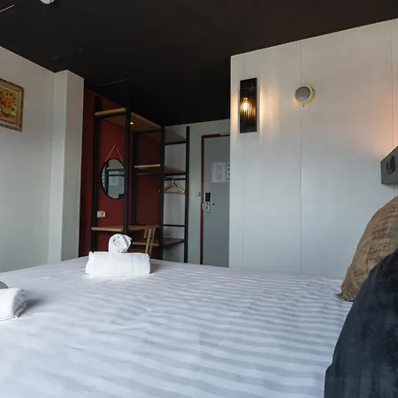 Hotel Botel 3*