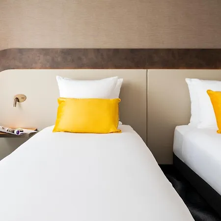 Mercure North Station 4*