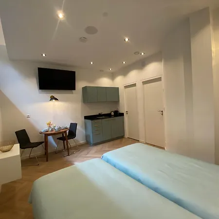 Goodnight Lovely In Centre-private-quiet-luxurious *
