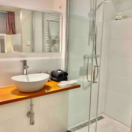 فندق مبيت وإفطار With Private Bathroom Near Vondelpark