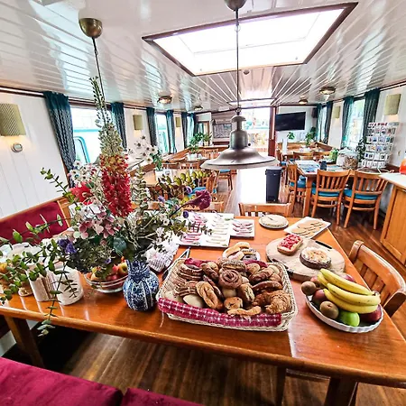 Hotel Hotelboat *