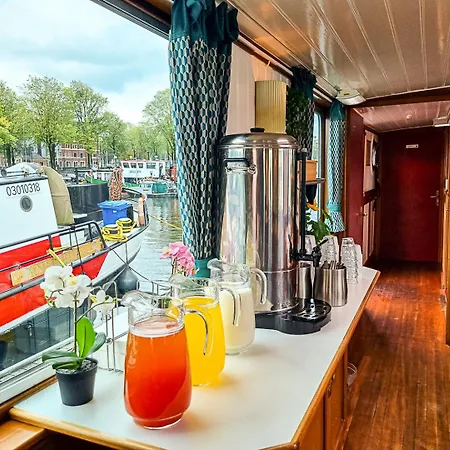 Hotelboat